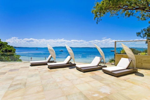Amarna Luxury Beach Resort - Tourism Caloundra 0