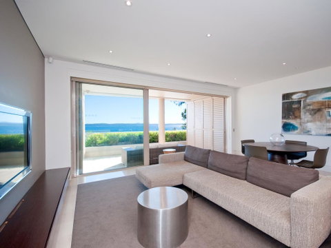 Amarna Luxury Beach Resort - Tourism Caloundra 2