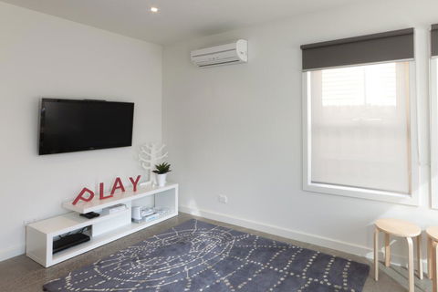 Amaroo - Tourism Caloundra 3