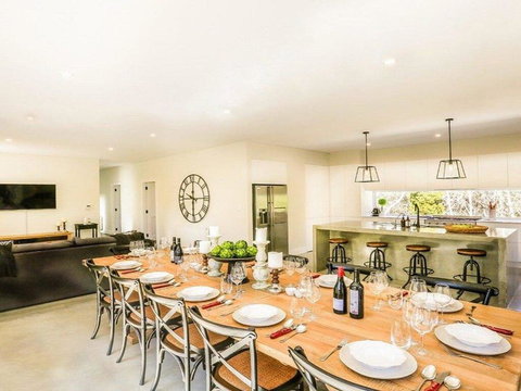 Amaroo - Modern, Luxurious And Chic - Tourism Caloundra 3