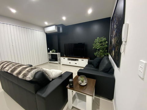 Amazing New Apartment Penrith, Prime Location - Tourism Caloundra 2