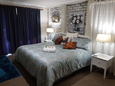 Amore Casa Tenterfield - Tourism Caloundra 3