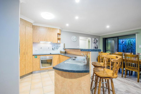Anaheim House2 North By Getastay - Tourism Caloundra 1