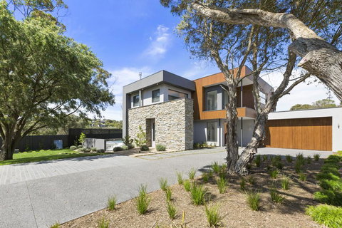 ANCHORAGE - MOUNT MARTHA - Tourism Caloundra 2