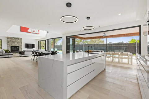 ANCHORAGE - MOUNT MARTHA - Tourism Caloundra 1