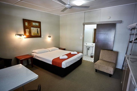 Anchorage Motor Inn - Tourism Caloundra 3
