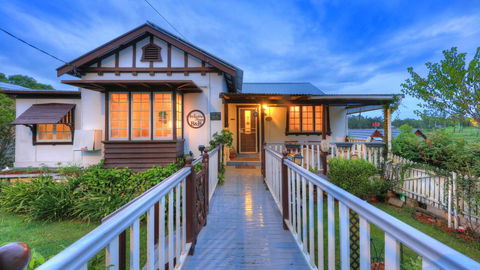 Andavine House - Bed & Breakfast - Tourism Caloundra 1