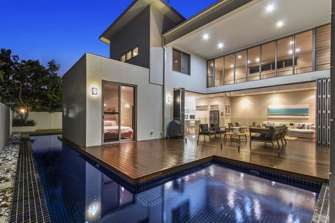 Angourie Beach House @ Corporate Boardies - Tourism Caloundra 0