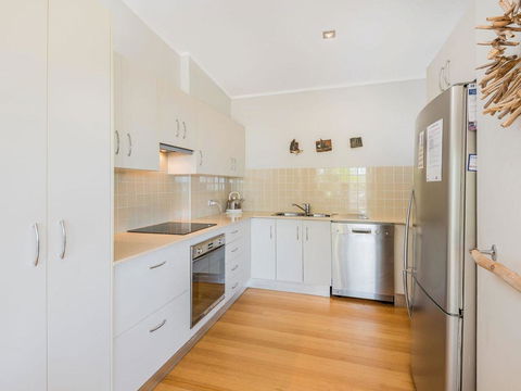 Angourie Blue 7- Stroll To Surfing Beaches. - Tourism Caloundra 3