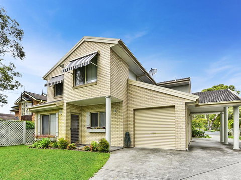 Anne's Beach Getaway - Tourism Caloundra 3