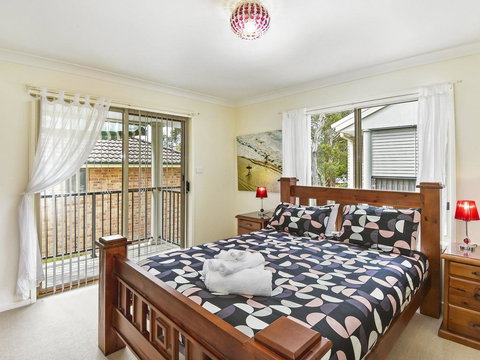 Anne's Beach Getaway - Tourism Caloundra 0