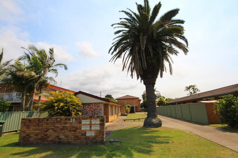 Annie's Apartment - Tourism Caloundra 3