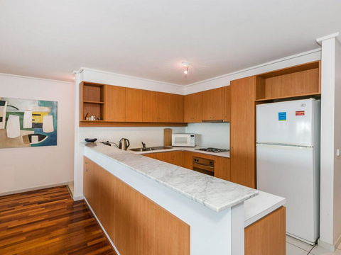 APARTMENT 10 PACIFIC APARTMENTS - FREE WIFI! - Tourism Caloundra 2