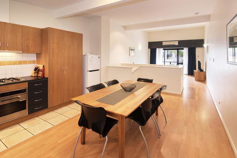 Apartment 115 - Located On The Main Street - Tourism Caloundra 0