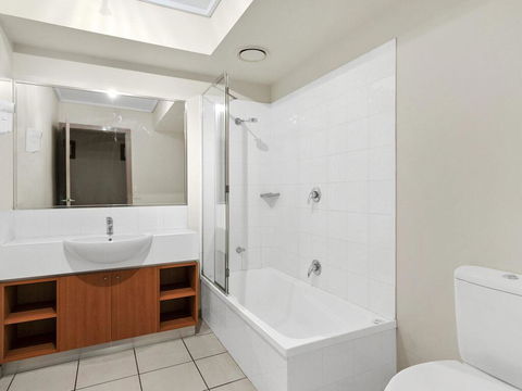 APARTMENT 29 PACIFIC APARTMENTS - Grand Escape With Ocean Views - Tourism Caloundra 1