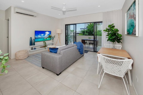 Apartment Close To The City Life On Lake 3 - Tourism Caloundra 2
