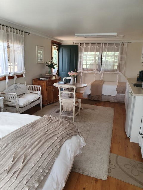 Appin Homestay B & B - Tourism Caloundra 2