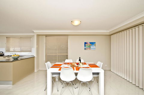 Aqua Lagoon - Great Family Beach Getaway - Tourism Caloundra 3