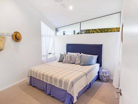 Aqua Promenade Beachfront Holiday Apartments - Tourism Caloundra 3