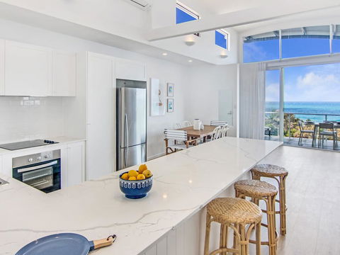 Aqua Promenade Beachfront Holiday Apartments - Tourism Caloundra 1