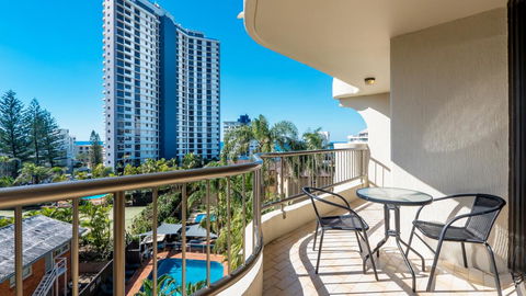 Aristocrat Apartments - Tourism Caloundra 1
