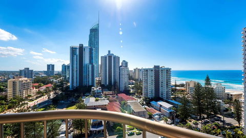 Aristocrat Apartments - Tourism Caloundra 0