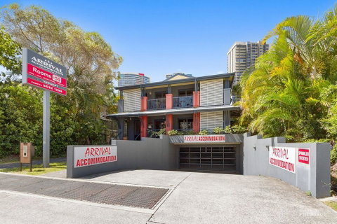 Arrival Lodge Bed & Breakfast - Tourism Caloundra 0