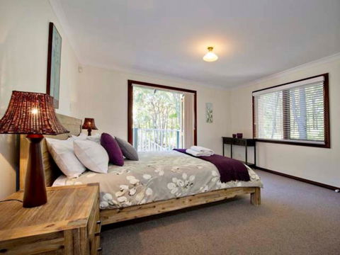 Ashleigh - Tourism Caloundra 0