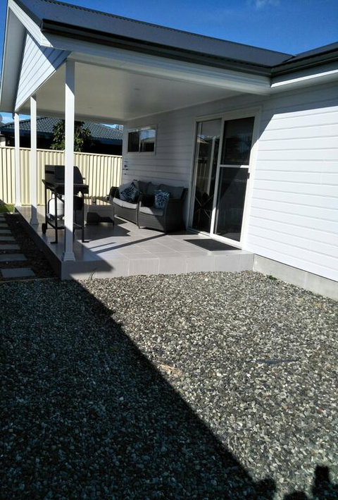 Ashley's Retreat Short Walk To Beach - Tourism Caloundra 3