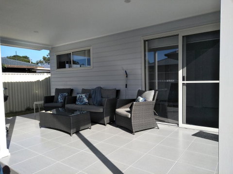 Ashley's Retreat Short Walk To Beach - Tourism Caloundra 0