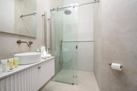Luxurious House Near Flemington Racecourse - Tourism Caloundra 2