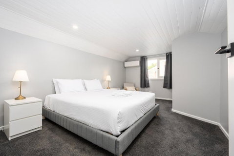 Luxurious House Near Flemington Racecourse - Tourism Caloundra 3