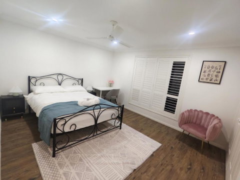 Luxury 3 BR House Near EMP - Tourism Caloundra 3