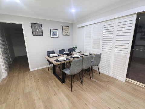 Luxury 3 BR House Near EMP - Tourism Caloundra 2