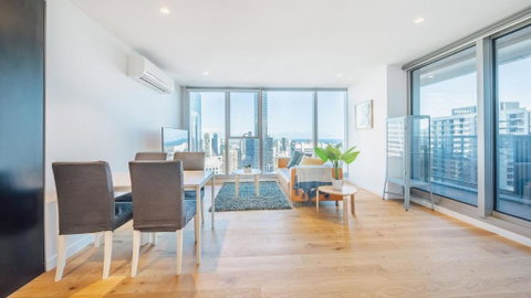 Magnificent 2-bedroom Apartment - Skyline View, CBD Location - Tourism Caloundra 0