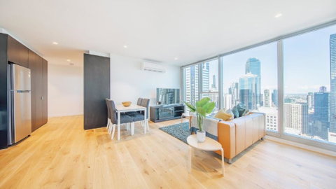Magnificent 2-bedroom Apartment - Skyline View, CBD Location - Tourism Caloundra 1