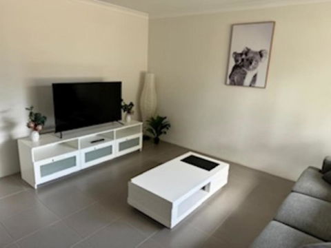 Luxury 4 Bedroom House In Wellard Only 30 Minutes From Perth City - Tourism Caloundra 2