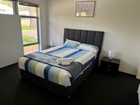 Luxury 4 Bedroom House In Wellard Only 30 Minutes From Perth City - Tourism Caloundra 0