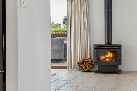 Luxury Escape, Opossum Bay - Tourism Caloundra 1