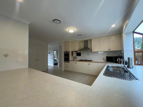 Luxury Escape, Opossum Bay - Tourism Caloundra 3