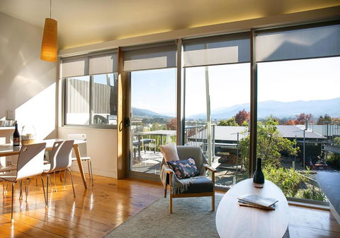 Luxury Scandinavian Townhouse - Tourism Caloundra 2