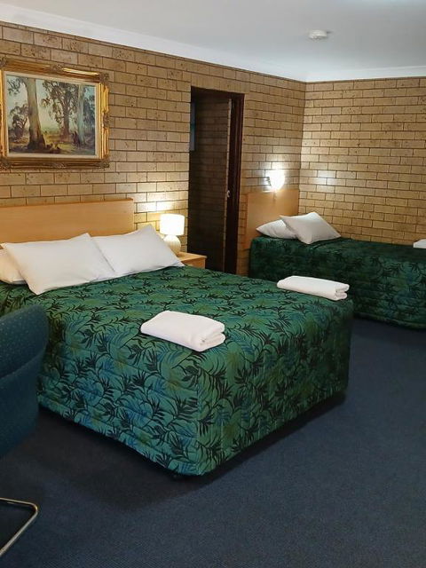 Macintyre Motor Inn - Tourism Caloundra 1