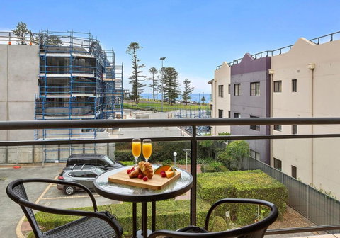 Magic On Manning - Tourism Caloundra 0