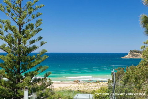 Magnificent Malua Views Stroll To The Beach - Tourism Caloundra 1