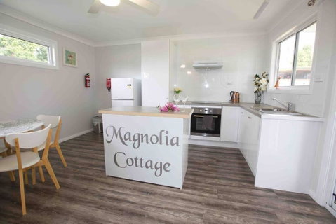 Magnolia Cottage - Tourism Caloundra 3