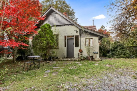 Magnolia Retreat - Rocky Creek Art Garden - Tourism Caloundra 2