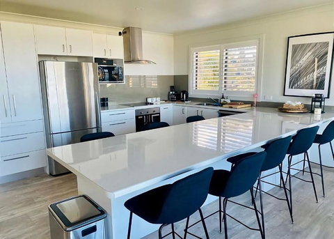 Malua Bay Beach House - Tourism Caloundra 1