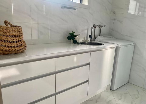 Malua Bay Beach House - Tourism Caloundra 3