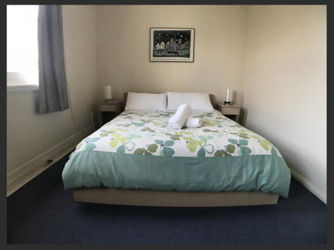 Malvern Backpackers - Tourism Caloundra 0
