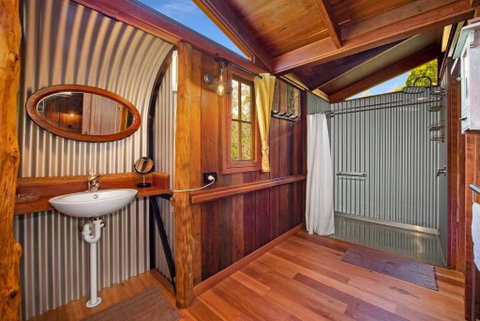 MANGO LODGE River Heads - Tourism Caloundra 3